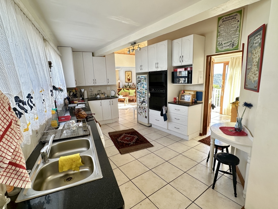 6 Bedroom Property for Sale in Cola Beach Western Cape